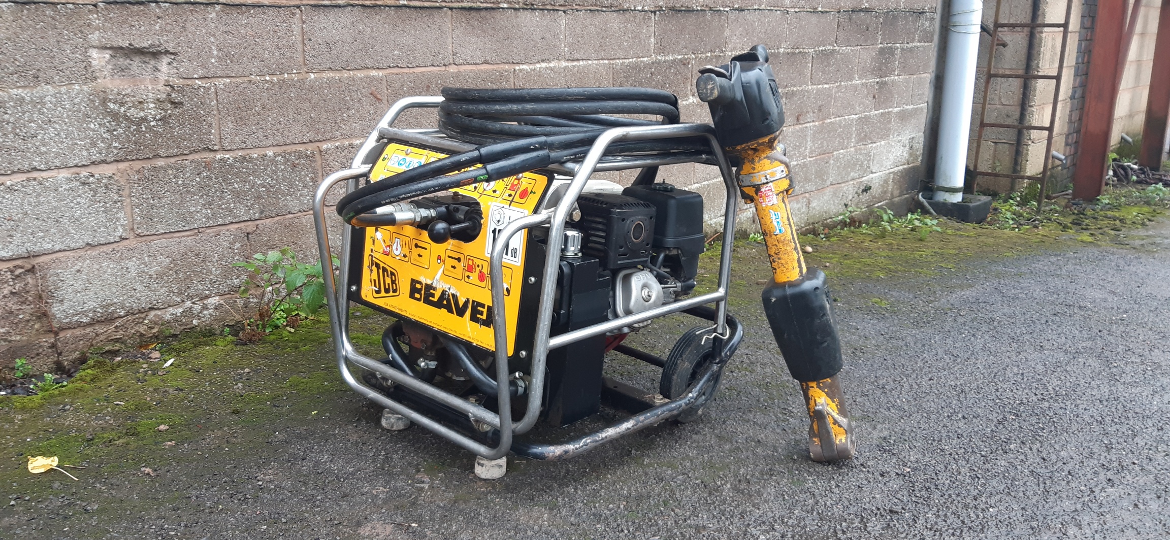 Read more about the article JCB Beaverpack C/W Breaker – Choice