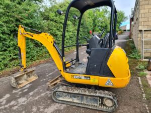 2017 JCB 8018 CTS, Manual Quick hitch, Piped for attachments, Expanding undercarriage, 2 x Speed tracking, Only done 1100 hours.-image