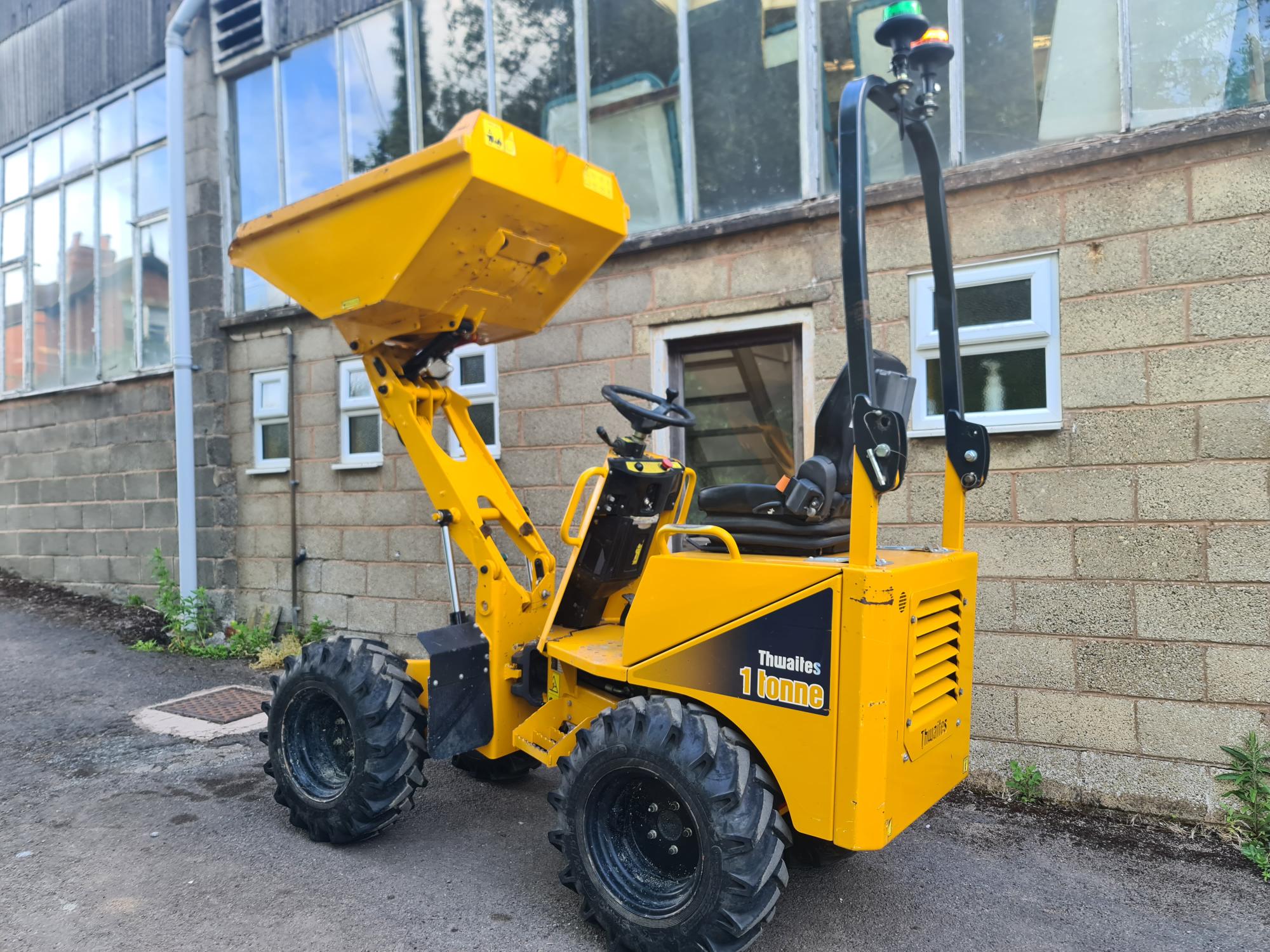 2022 Thwaites 1 Ton high tip dumper, Orange & Green beacons, Only 768 Hours.-image