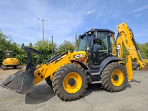 SOLD - 2018 JCB 4CX, Advanced Easy Controls, Autoshift gearbox, Hydraulic rear Quick hitch, Piped for attachments, C/V's, Heated air seat, Nearly new Michelin tyres, Only 3991 Hours. Nice machine. - SOLD-image