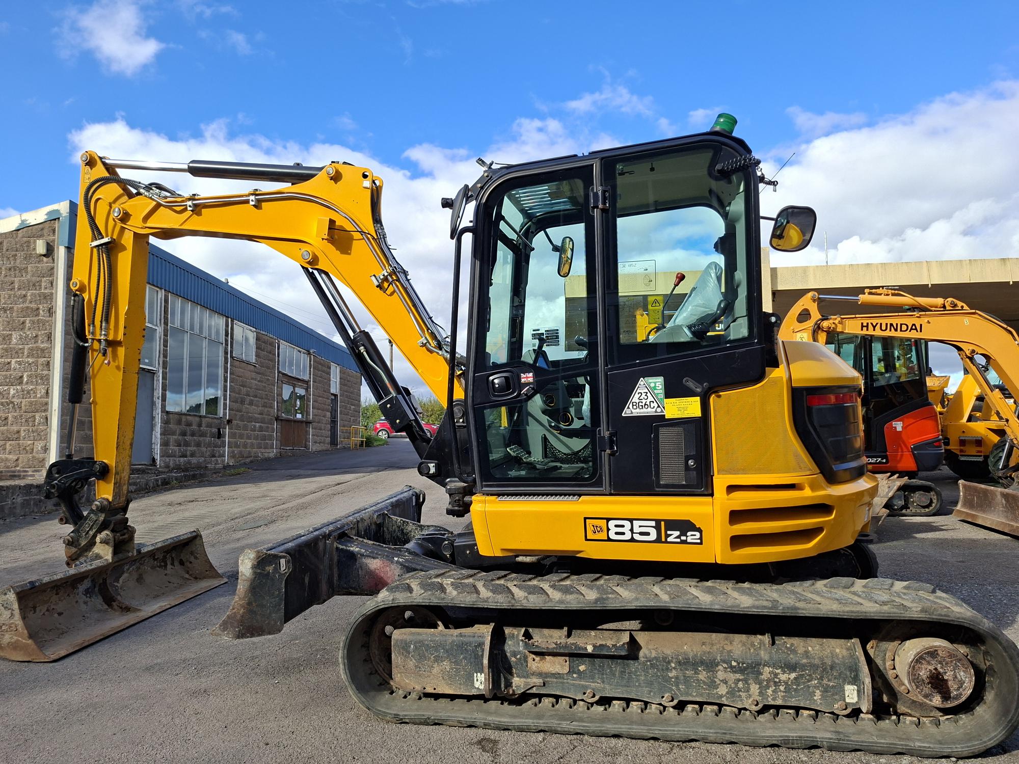 2022 JCB 85Z-2, Hydraulic Quick hitch, Piped for attachments, A/C, Boom & Dipper C/V's, Orange & Green beacons, 2180 Hours-image